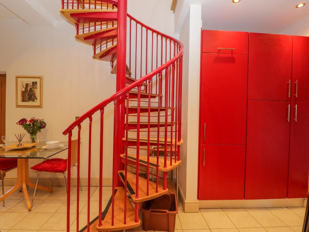 فيلا The Coach House تِوْكيسبوري المظهر الخارجي الصورة